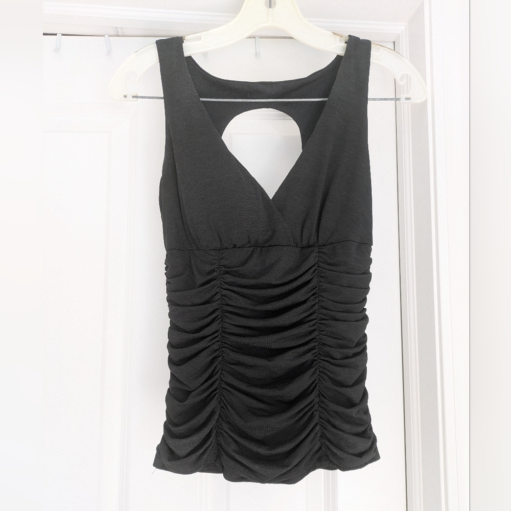 A. Byer small keyhole vneck tanktop